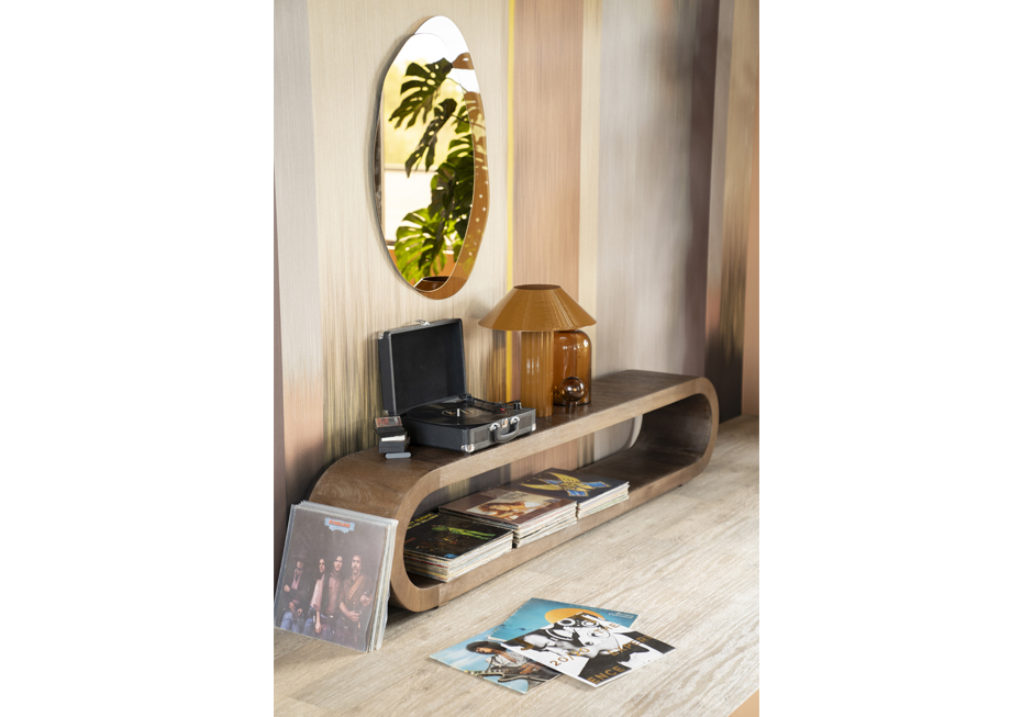ELORA-TV-CABINET-BB-240129-3