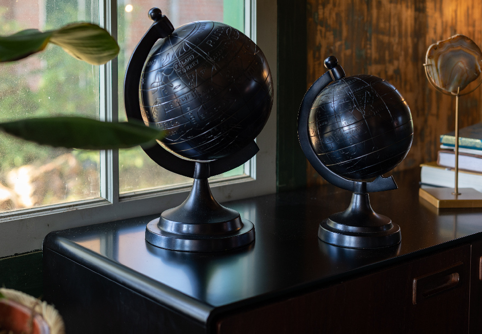 GLOBE MILES-DB-8900046-1